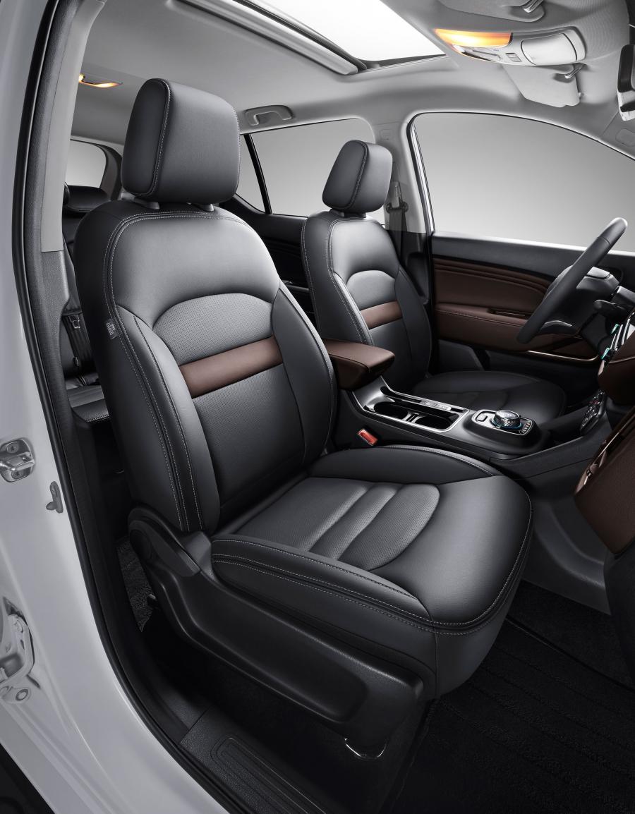 Интерьер Trumpchi GE3 2018 года  (фото 12 из 14)
